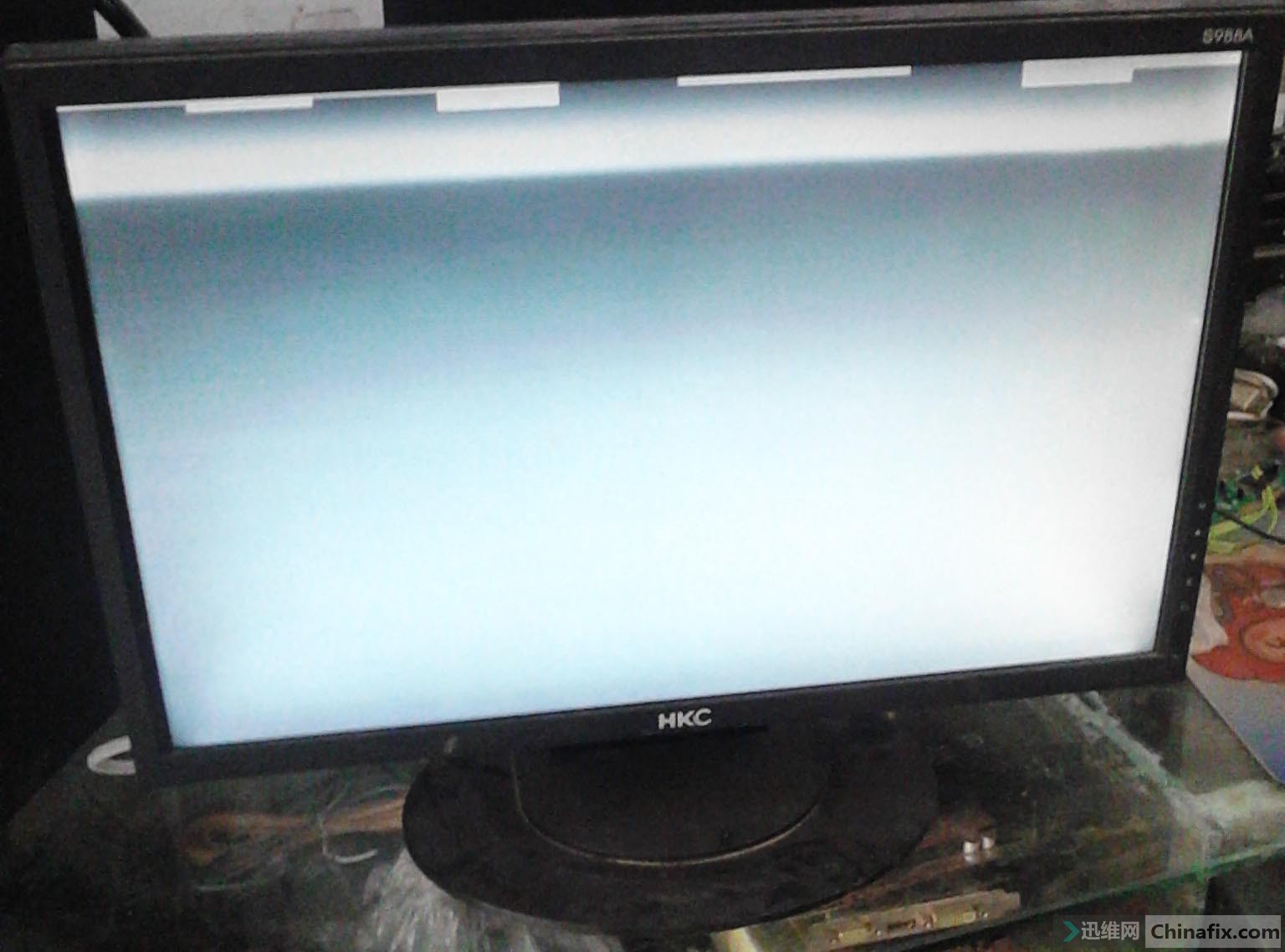 HKC显示器开机慢慢白屏-迅维网维修论坛