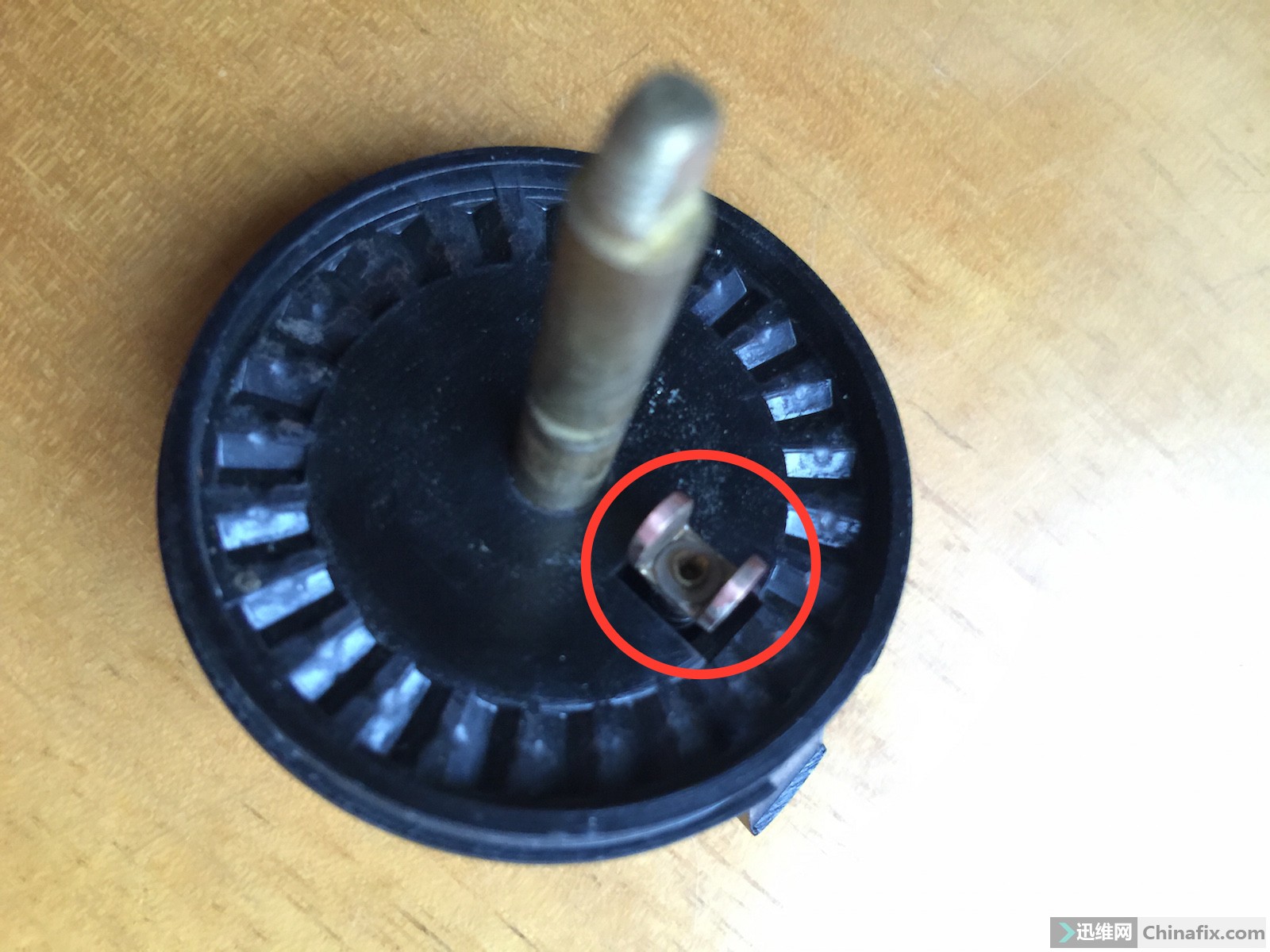 十分钟,修好MF47万用表RX1档调零不稳故障-