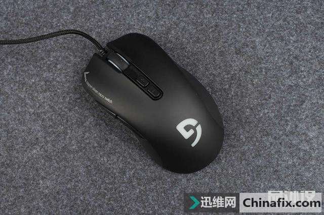 富勒G90游戏鼠标拆解测评 – 打破传统微动