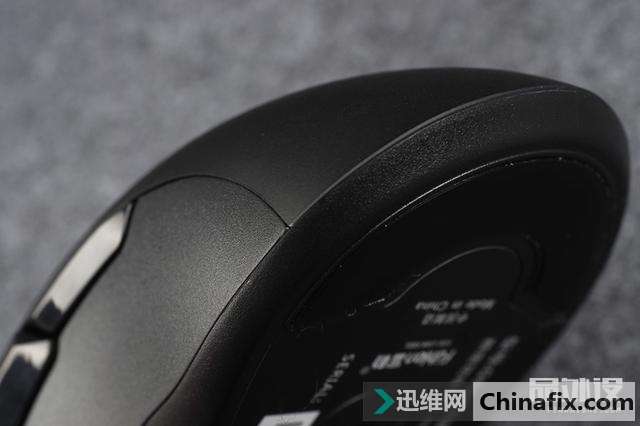 富勒G90游戏鼠标拆解测评 – 打破传统微动