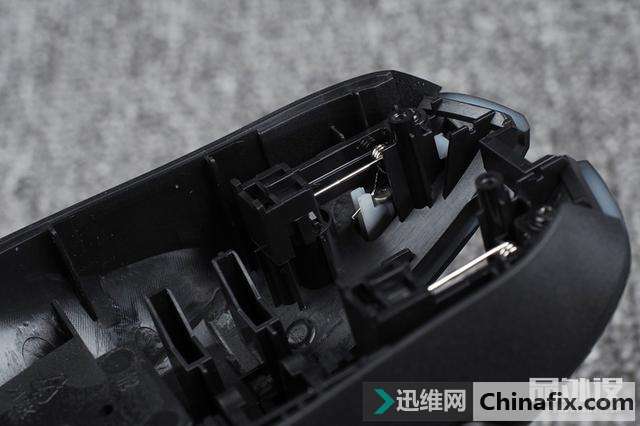 富勒G90游戏鼠标拆解测评 – 打破传统微动