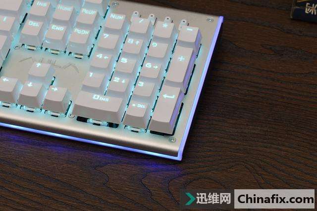 简约不简单,入门级机械键盘开学正合适