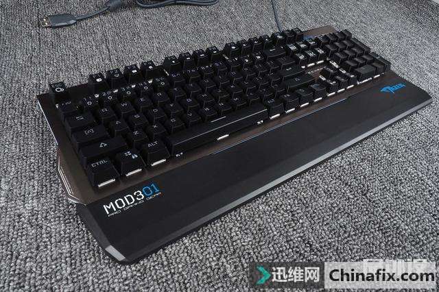 宜博K751 RGB机械键盘开箱测评
