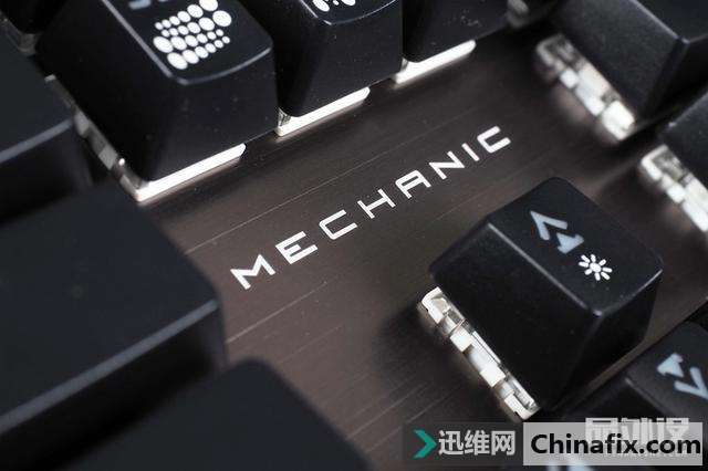 宜博K751 RGB机械键盘开箱测评