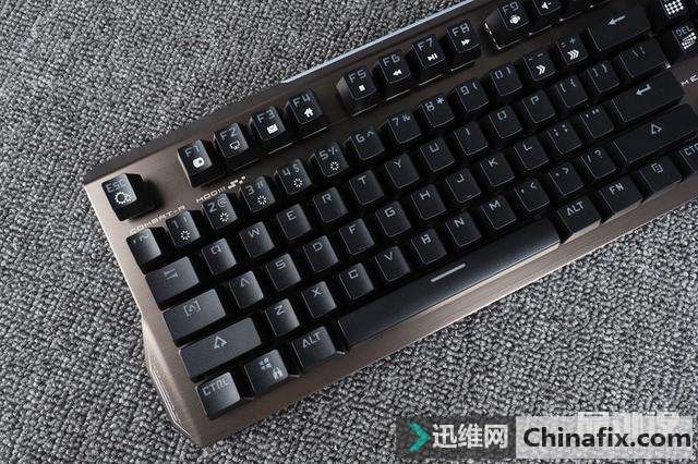 宜博K751 RGB机械键盘开箱测评