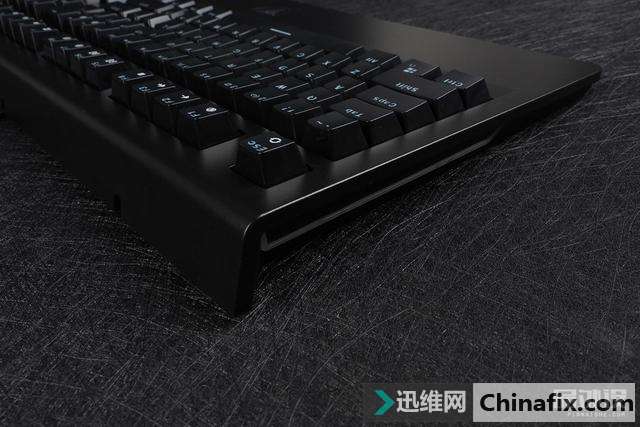 塔兰特Titan机械键盘测评