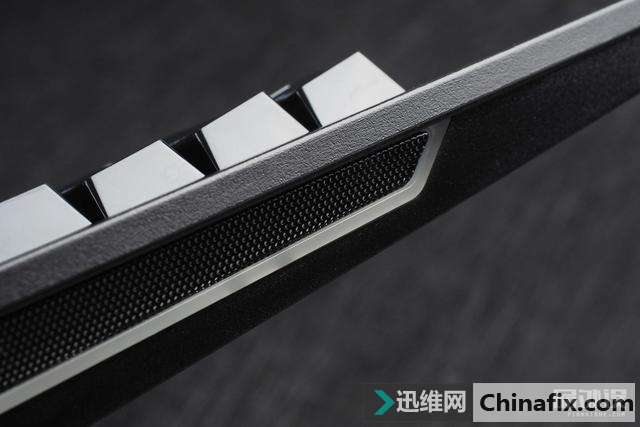 塔兰特Titan机械键盘测评