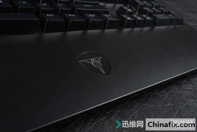 塔兰特Titan机械键盘测评