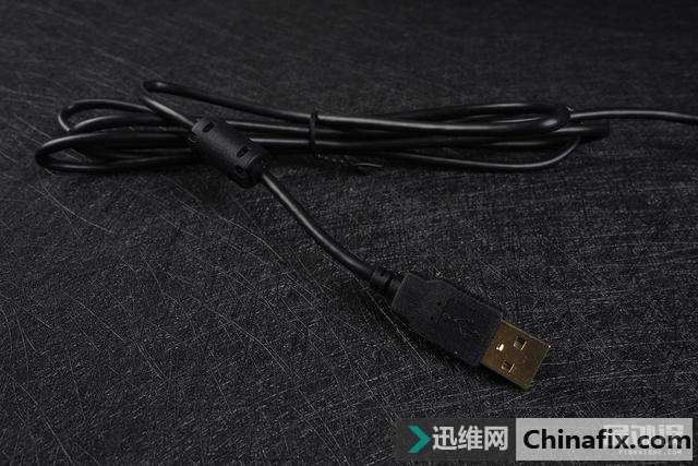塔兰特Titan机械键盘测评