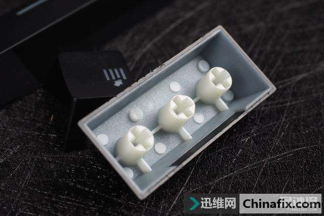 塔兰特Titan机械键盘测评