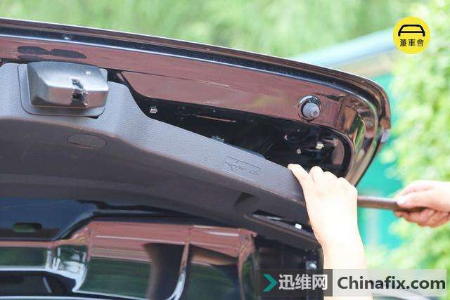 自从照了这个后视镜,我更有信心过七夕了:360 S900 智能云镜测评