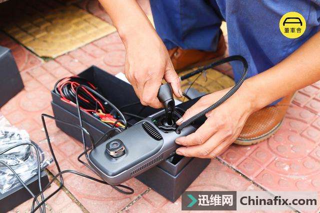 自从照了这个后视镜,我更有信心过七夕了:360 S900 智能云镜测评
