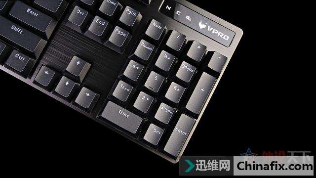 原厂血统:雷柏V805背光游戏机械键盘测评