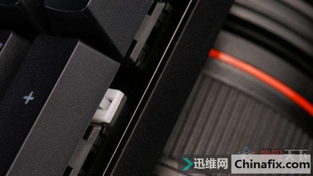原厂血统:雷柏V805背光游戏机械键盘测评