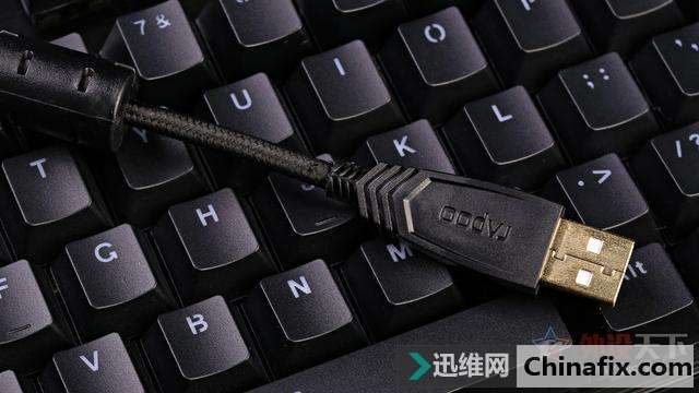 原厂血统:雷柏V805背光游戏机械键盘测评