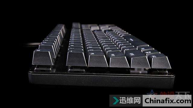 原厂血统:雷柏V805背光游戏机械键盘测评
