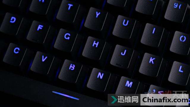 原厂血统:雷柏V805背光游戏机械键盘测评