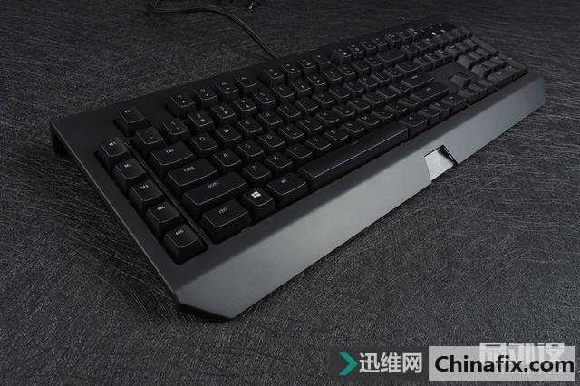 雷蛇黑寡妇蜘蛛幻彩版V2机械键盘 黄轴版本 开箱测评