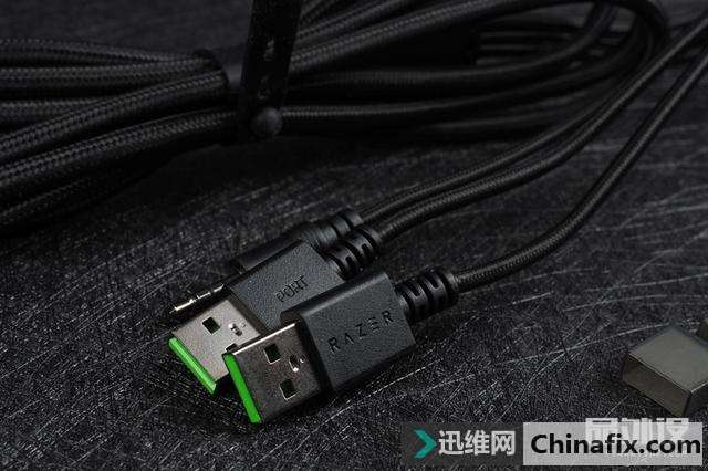 雷蛇黑寡妇蜘蛛幻彩版V2机械键盘 黄轴版本 开箱测评