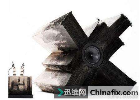 奇异数码音响点缀出奇特的桌面,只为你聆听美妙的音乐