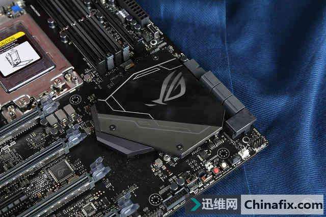 华硕ROG ZENITH EXTREME测评:最顶级X399主板