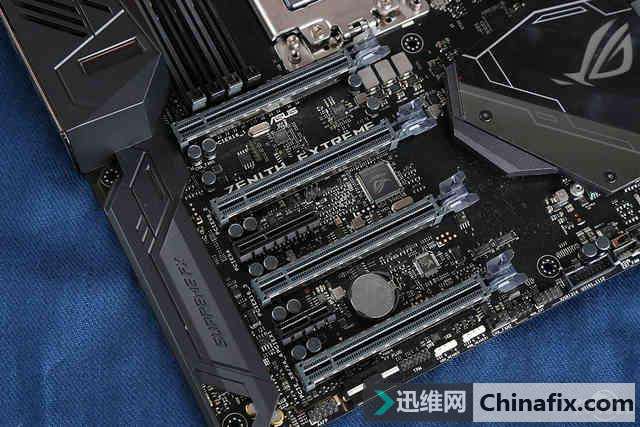 华硕ROG ZENITH EXTREME测评:最顶级X399主板