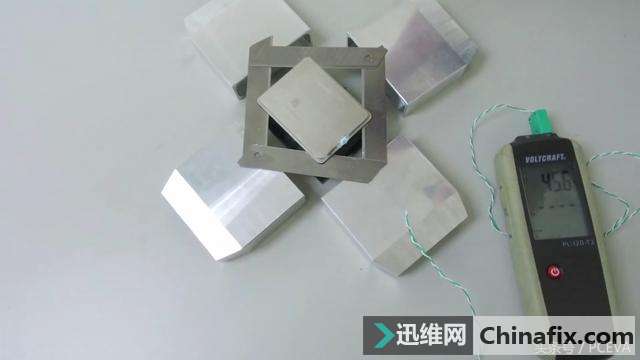 16核处理器开盖后发现原来是32核,可惜翻车了!