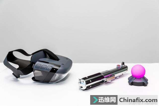 首款全沉浸AR游戏设备