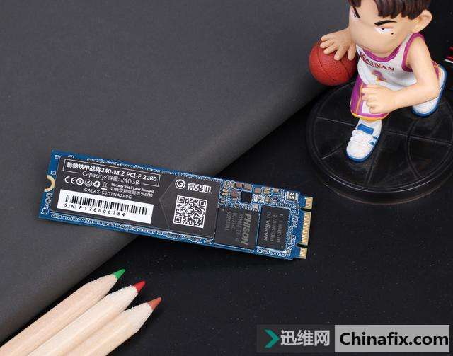 M.2 SSD发热超过100度会坏掉?这款SSD降温