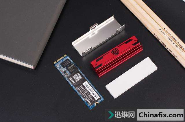 M.2 SSD发热超过100度会坏掉?这款SSD降温有妙招!