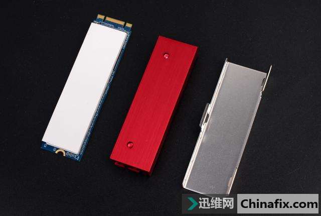 M.2 SSD发热超过100度会坏掉?这款SSD降温有妙招!