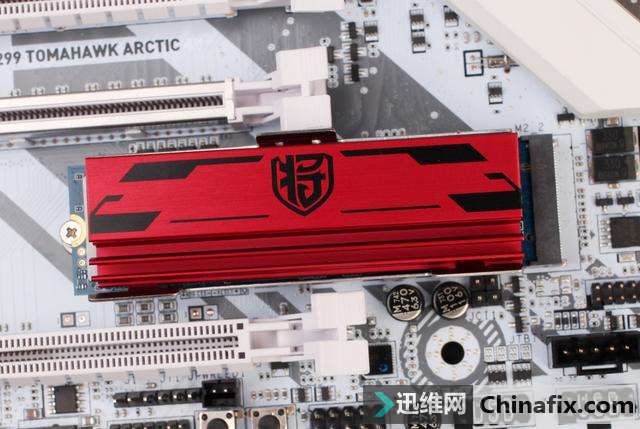 M.2 SSD发热超过100度会坏掉?这款SSD降温有妙招!