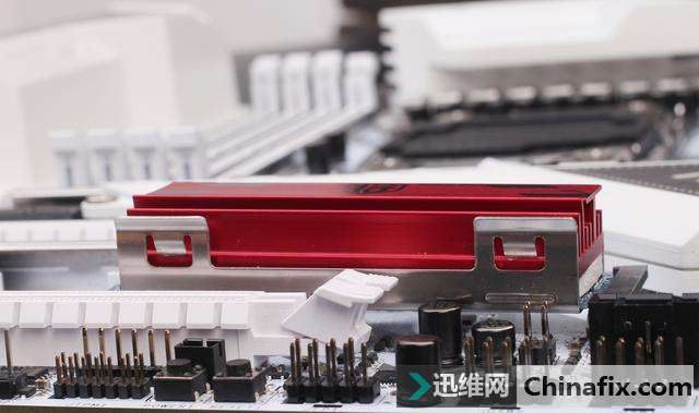 M.2 SSD发热超过100度会坏掉?这款SSD降温有妙招!