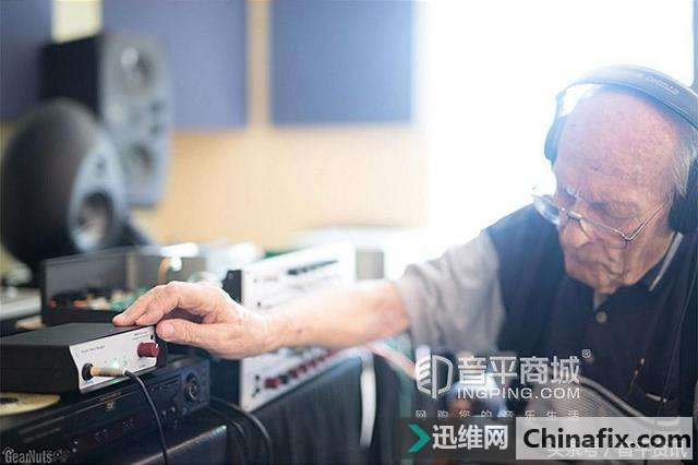 Rupert Neve RNHP 专业耳机放大器