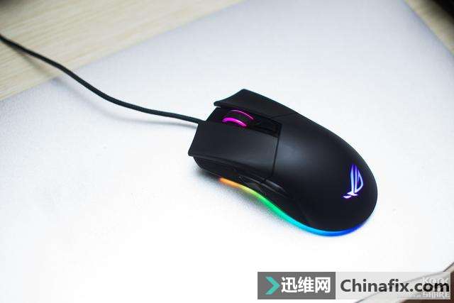 重新定义灯效,华硕 ROG GLADIUS II鼠标测评
