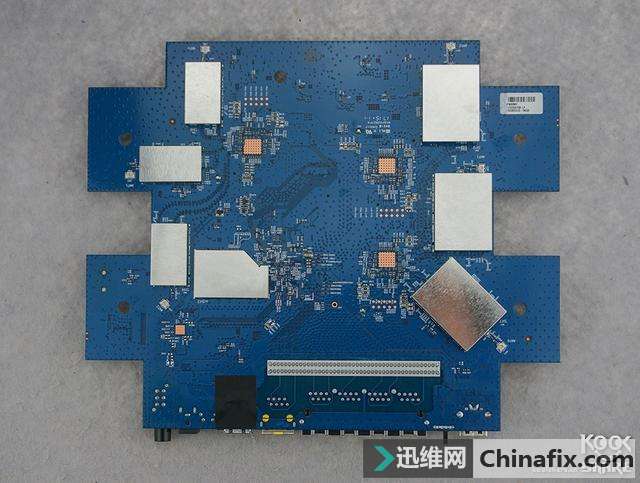 Netgear R8000P Ƶ·