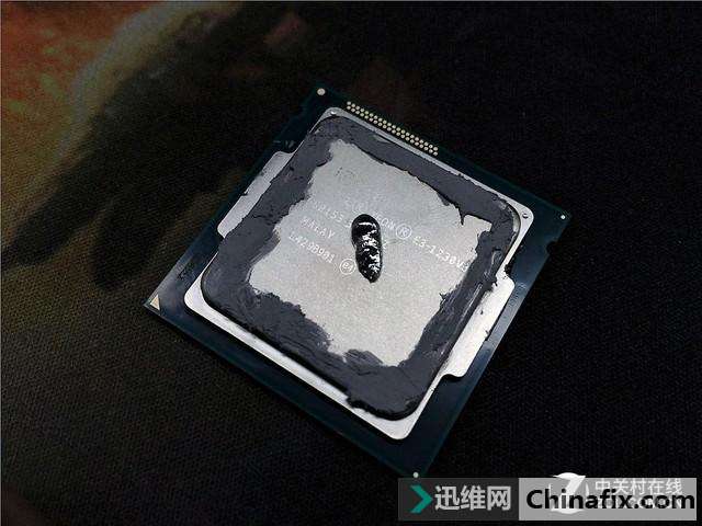 真能暴降30℃?处理器开盖换液金暴力测验