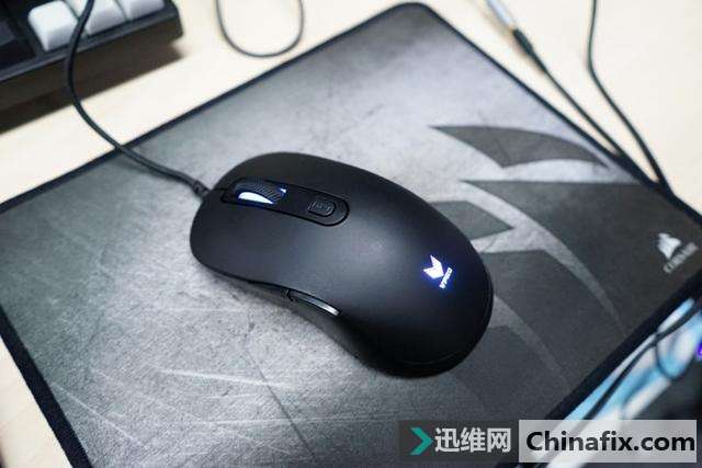 亲民吃鸡利器!雷柏V22电竞光学游戏鼠标测评