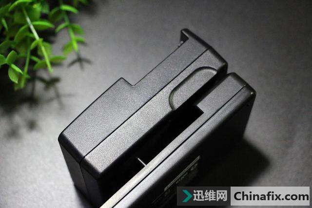 单反相机电池非要用原装?这款就不错