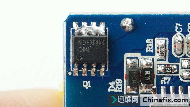 新斯宝Xinspower QC3.0电源适配器拆解,型号Q183