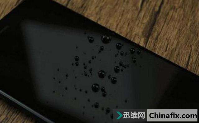 in资讯:iPhone X说了句疏油层 华为OPPO意外躺枪了