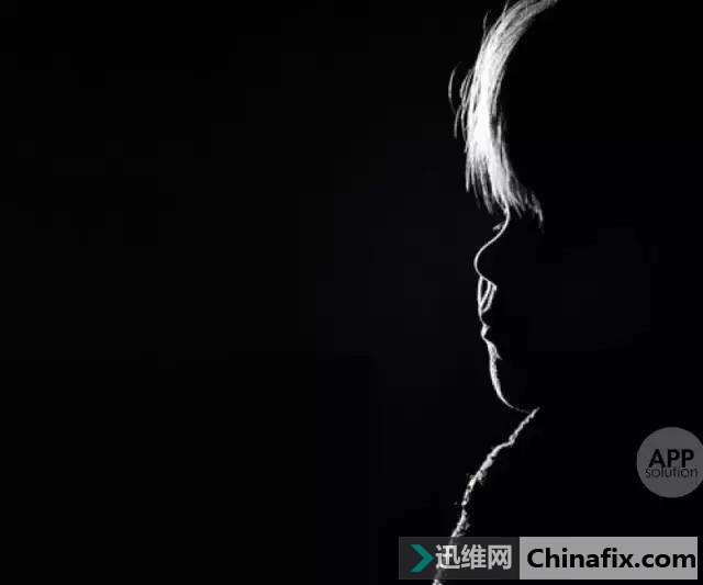 自拍不好怪角度不行?你要先学会这样布光~
