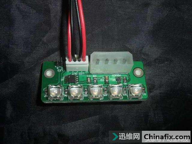以前给机箱弄个光污染超费劲,看看现在多省事