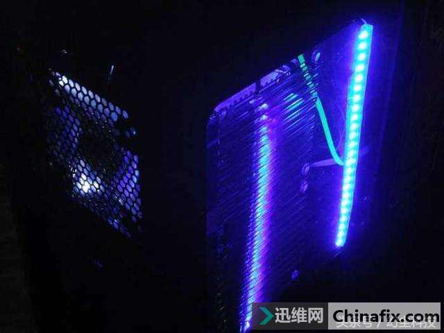 以前给机箱弄个光污染超费劲,看看现在多省事
