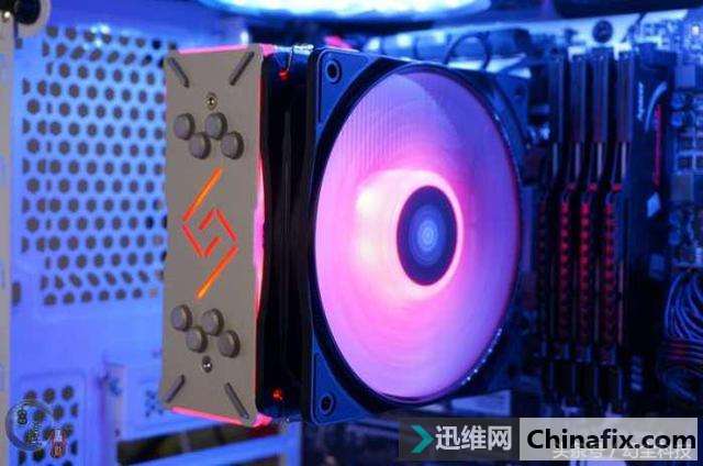以前给机箱弄个光污染超费劲,看看现在多省事