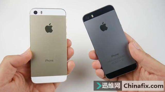 看完iPhone5S运行苹果iOS11和IOS10.3.3速度对决,不想升级了