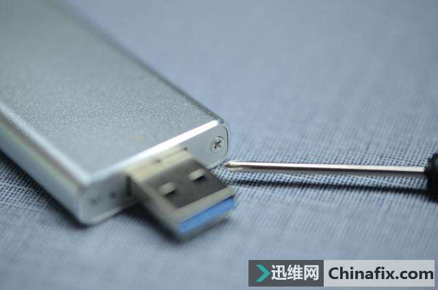 这个改造只要59,M.2 SSD瞬间变身360G超大U盘!