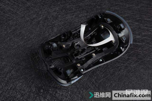塔兰特Ember游戏鼠标拆解测评