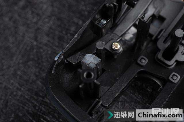 塔兰特Ember游戏鼠标拆解测评