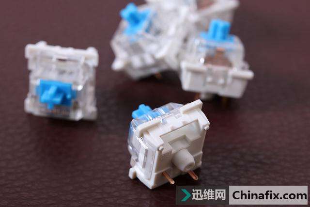机械键盘可以自己换轴啦,还不知道你就凹凸了